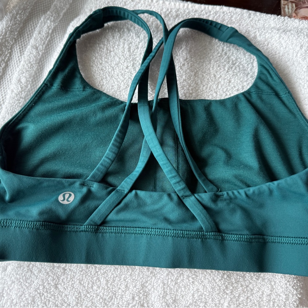 💚 lululemon Green Energy Sports Bra 6 - Picture 4 of 5